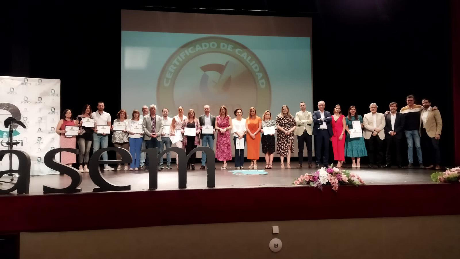Entregados diez nuevos certificados de calidad al comercio marteño