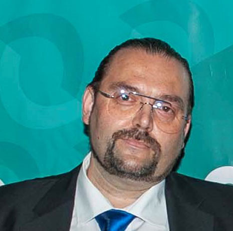 José López