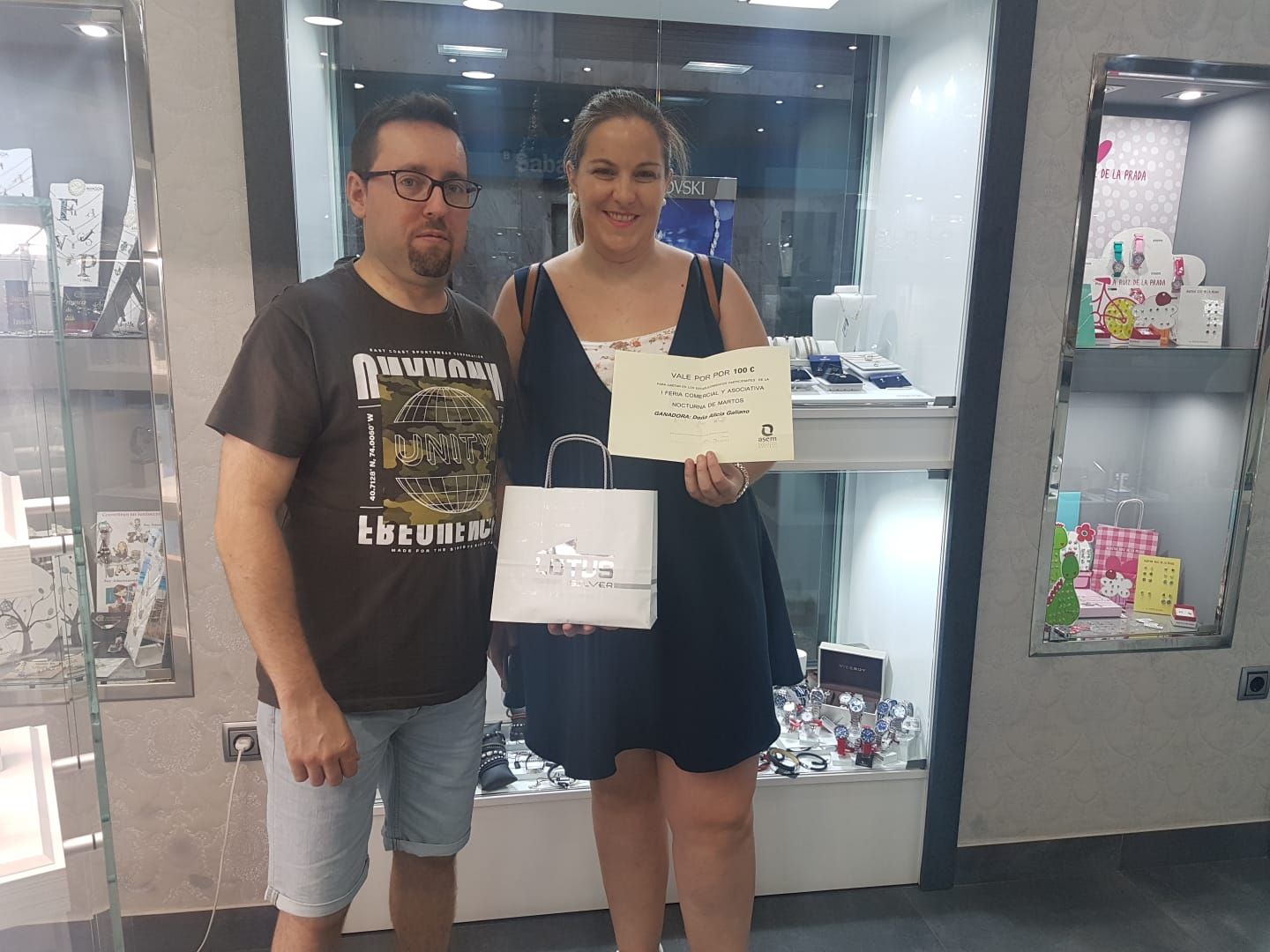 Las ganadoras del Sorteo de la Feria Comercial, ya han realizado sus compras